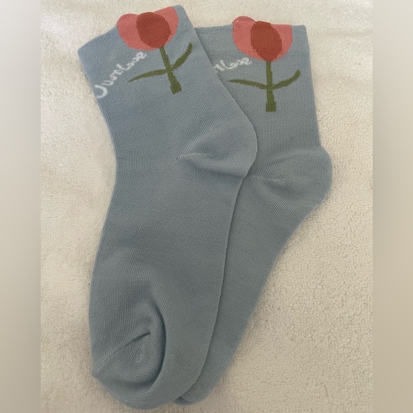 Flower Socks - Picture 2 of 2